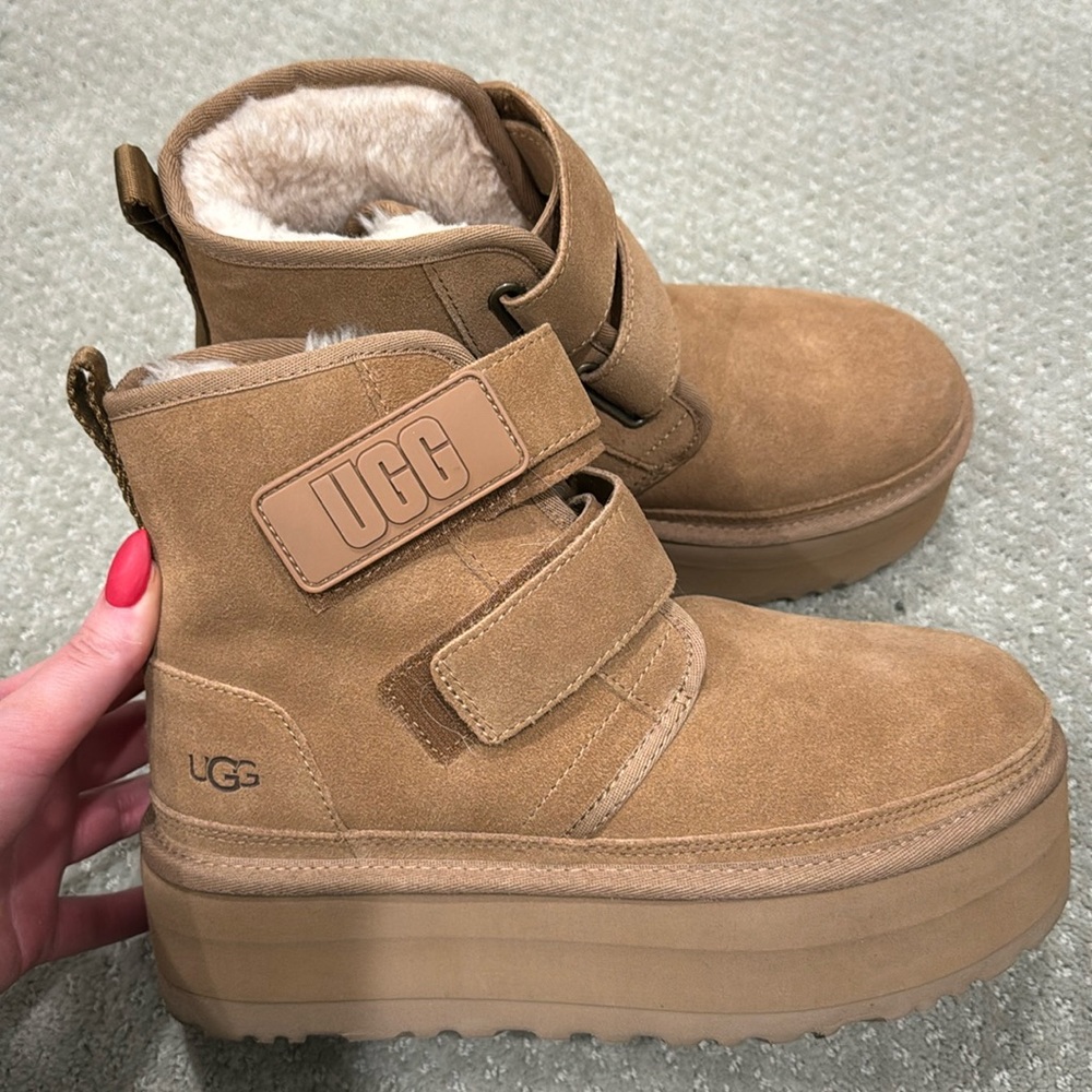 UGG platform buckle shoes size 8